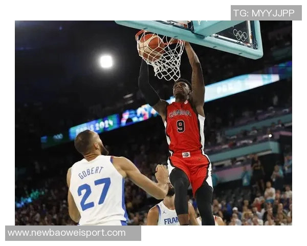 特雷墨菲半场表现抢眼11投6中斩获15分1篮板3抢断展现实力